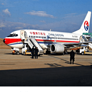 扎兰屯机场空运航空快运业稳步发展的原因是什么？